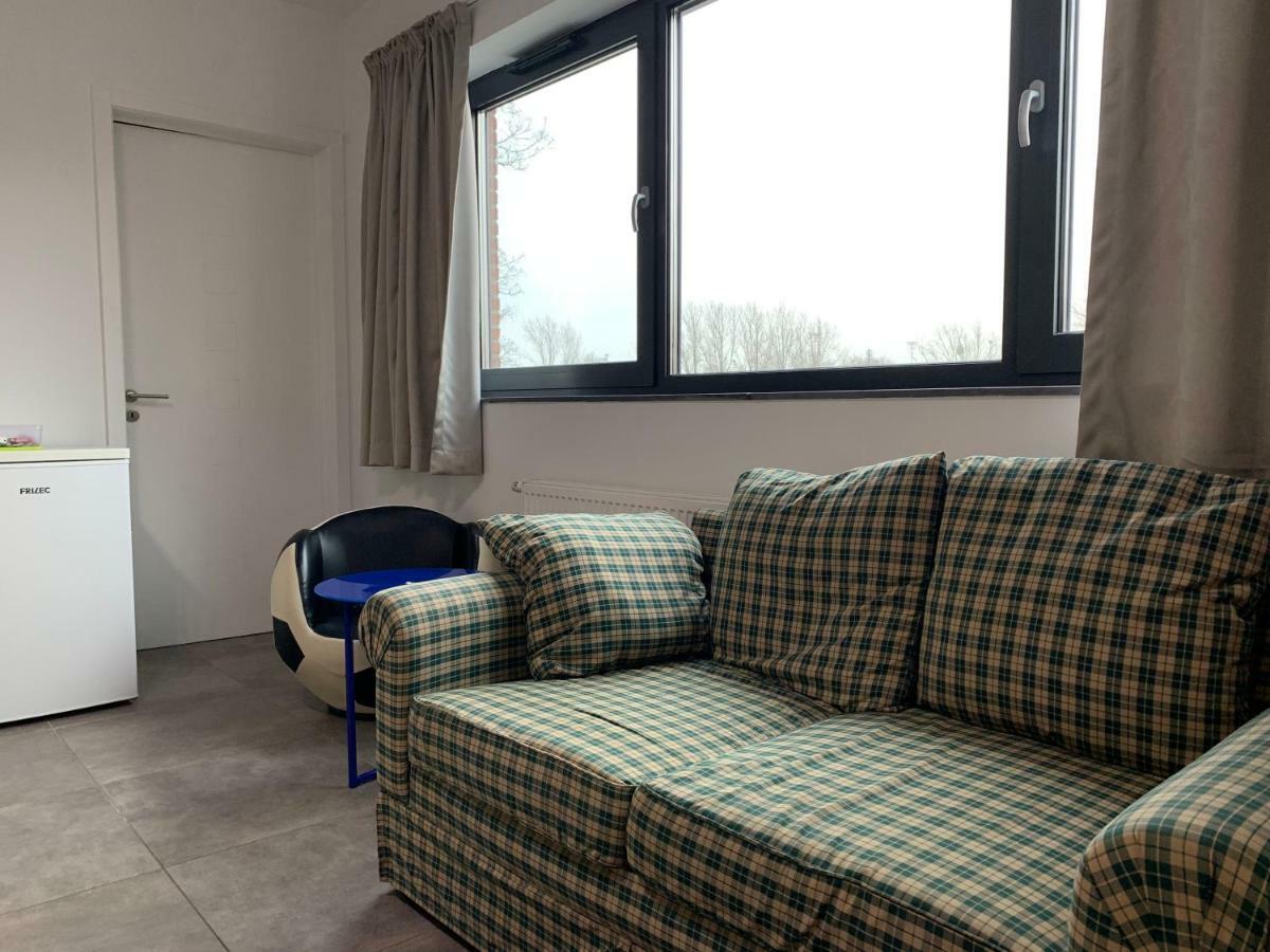 Residence La Floraison Anderlecht ภายนอก รูปภาพ